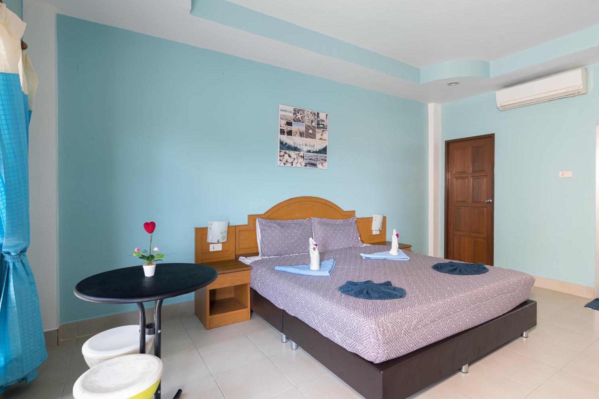 Готель Grand View Patong Екстер'єр фото
