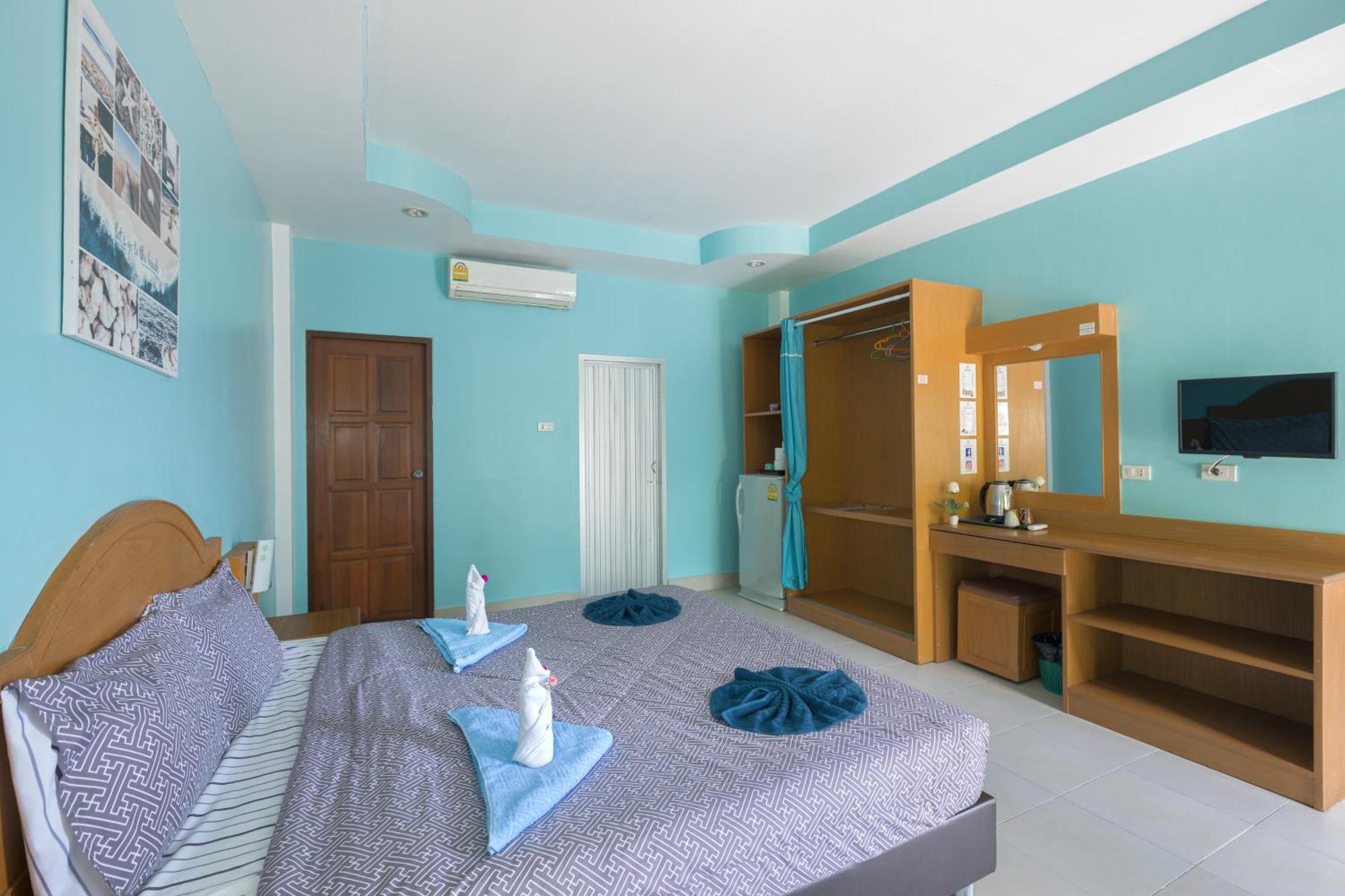 Готель Grand View Patong Екстер'єр фото