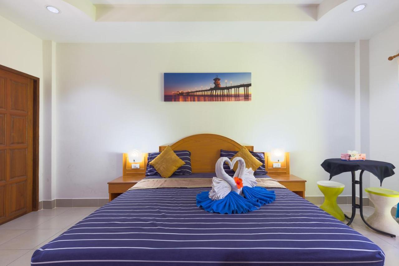 Готель Grand View Patong Екстер'єр фото